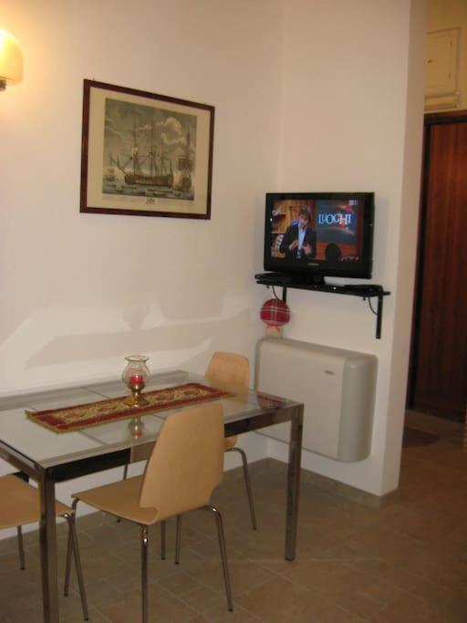 Vivilo Collection - Opera Teather Apartment - Very Central Roma Ngoại thất bức ảnh