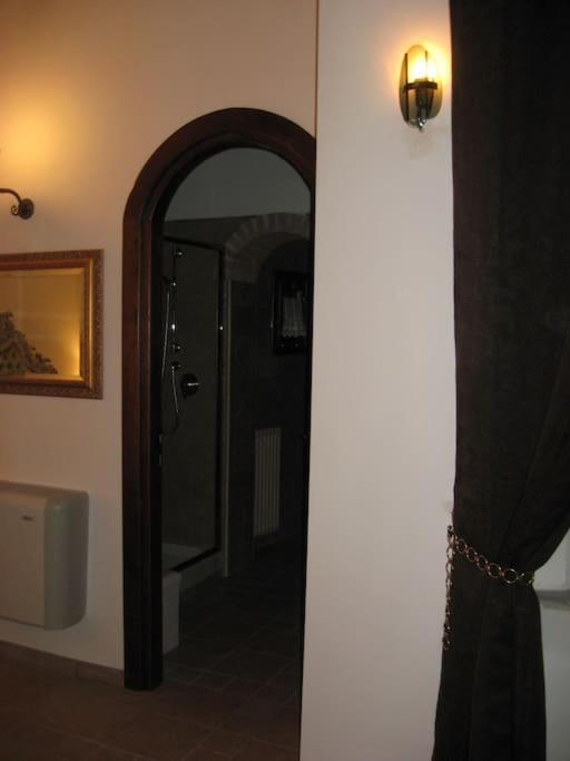 Vivilo Collection - Opera Teather Apartment - Very Central Roma Ngoại thất bức ảnh